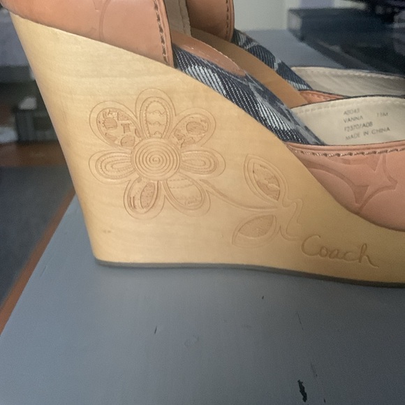 Coach Shoes! - Picture 3 of 8